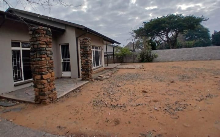7 Bedroom Property for Sale in Rustenburg Central North West